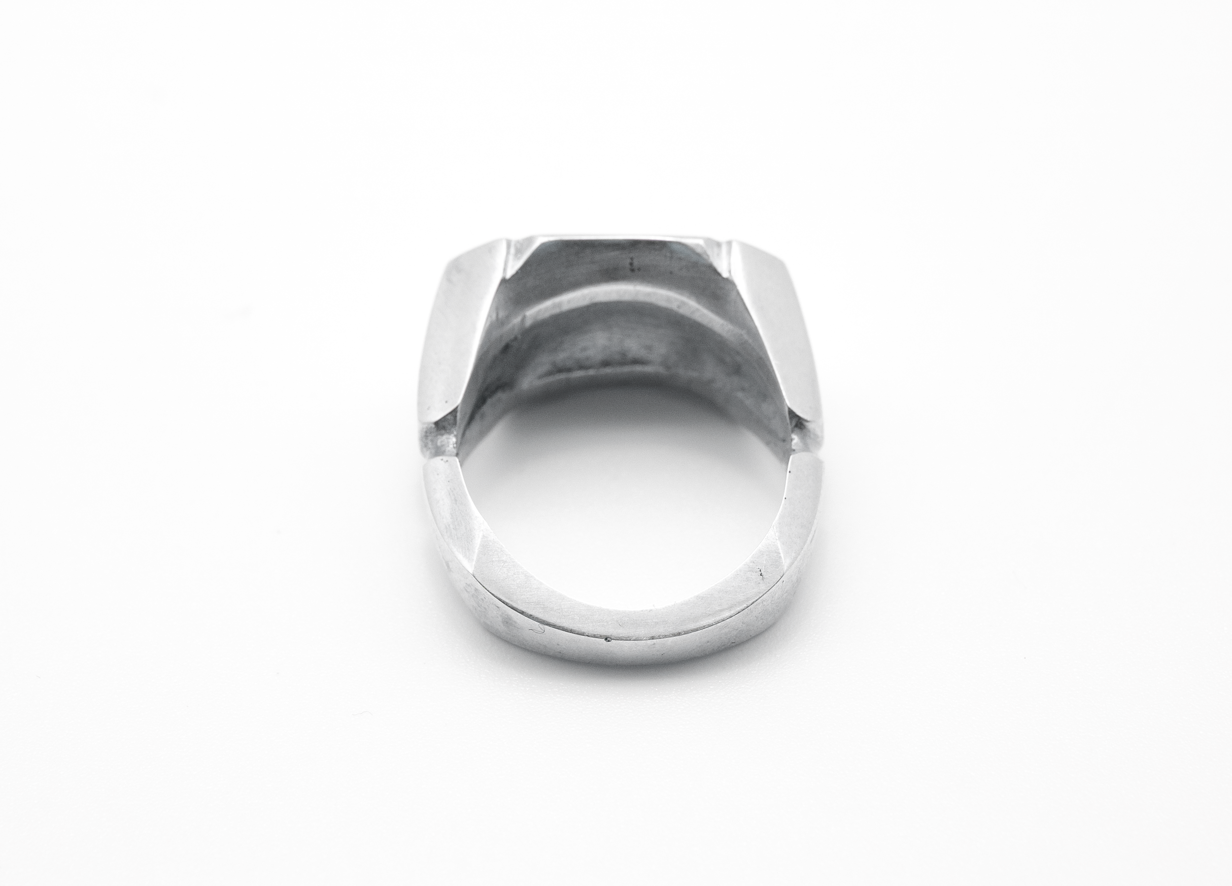 Size M - Love Lobes' earrings series by Marguerite Bones — the pool